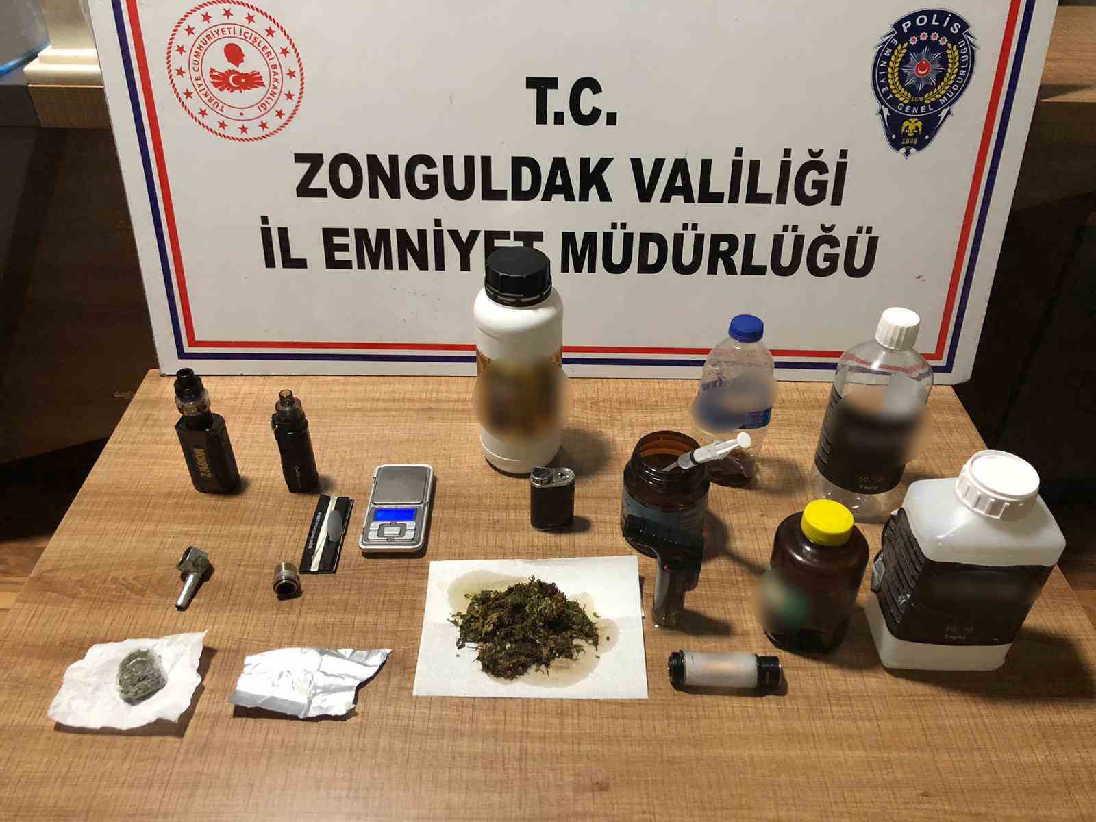 Zonguldak’ta 2 kilogram uyuşturucu madde ele geçirildi: 3 tutuklu