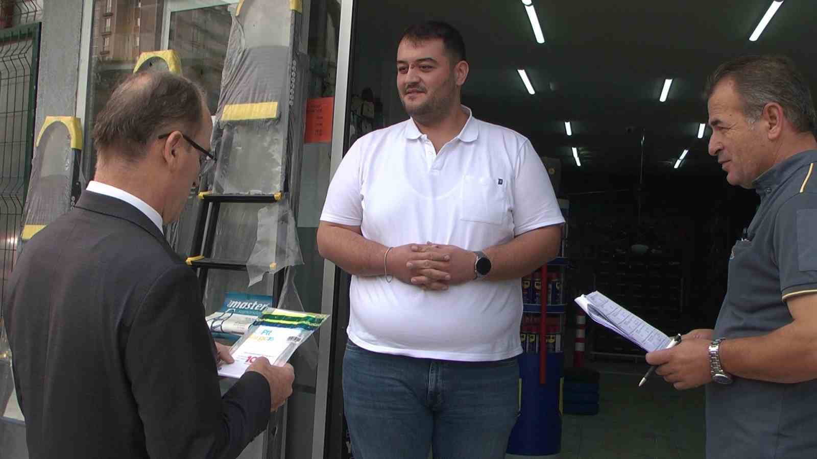 Cumhuriyetin 100. yılına 21 sene &ouml;nce yazılan mektuplar sahiplerine dağıtılıyor
