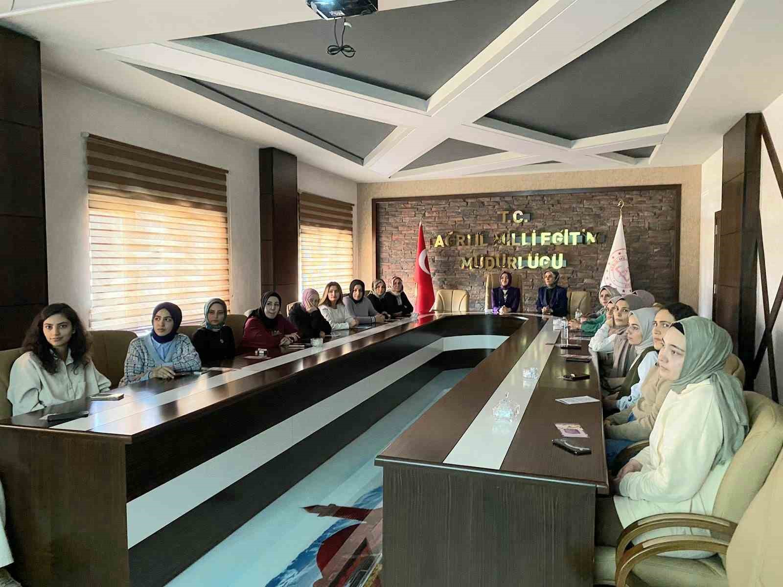 Ağrı’da kadın personellere meme kanseri farkındalık eğitimi