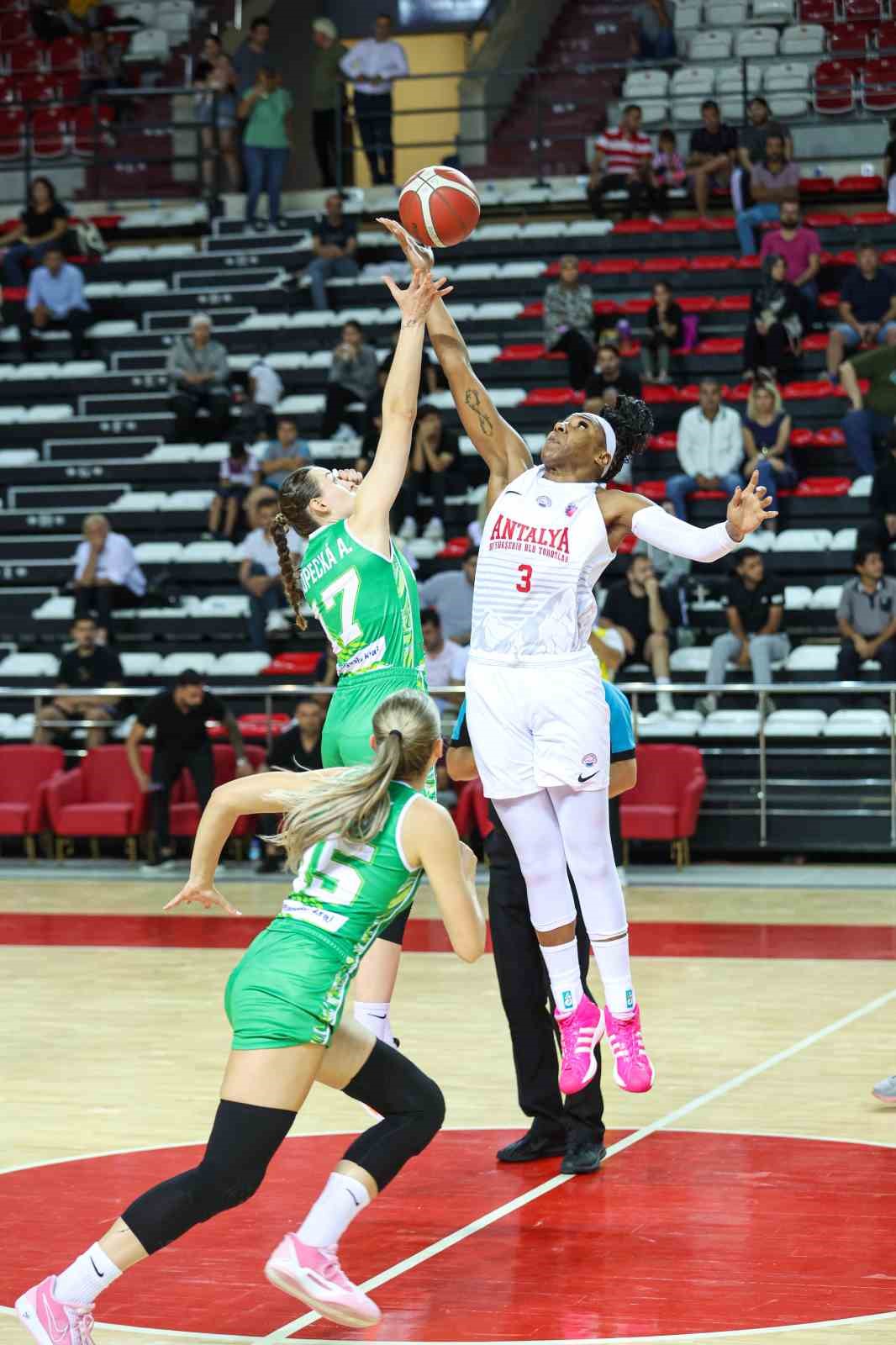 Toroslar Kadın Basketbol Takımı Avrupa’da ikinci galibiyetini aldı