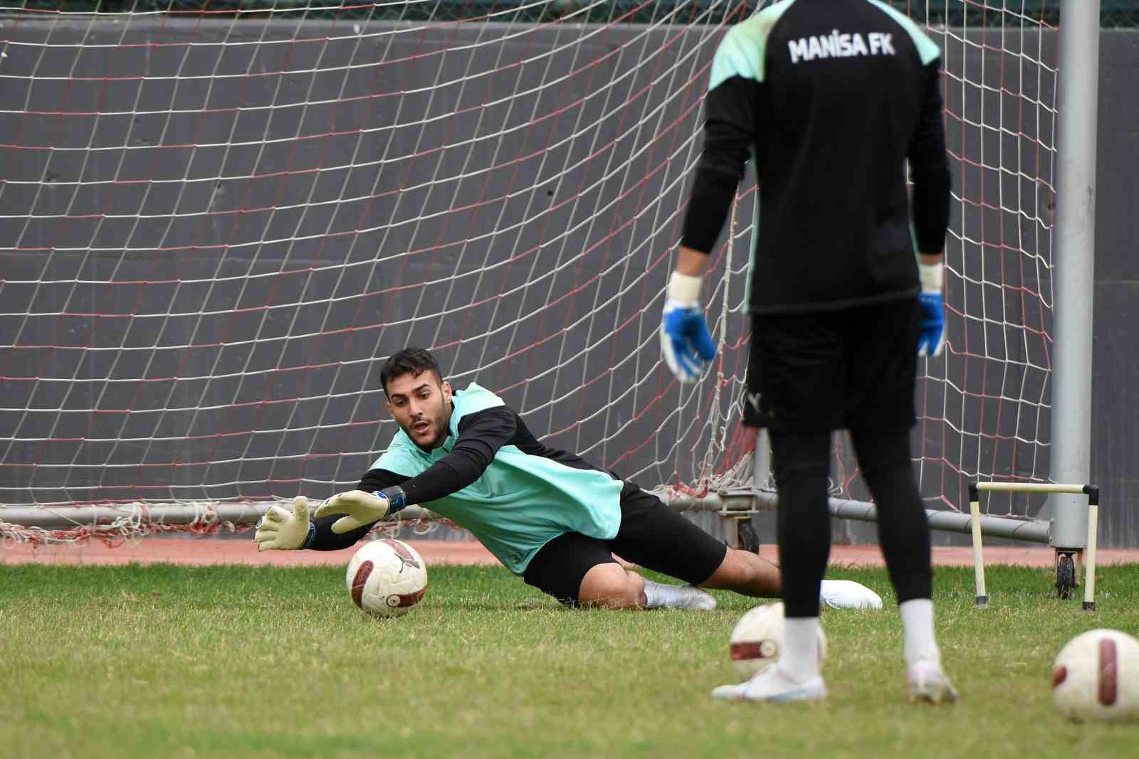 Manisa FK'da Osman Özköylü ile ilk antrenman