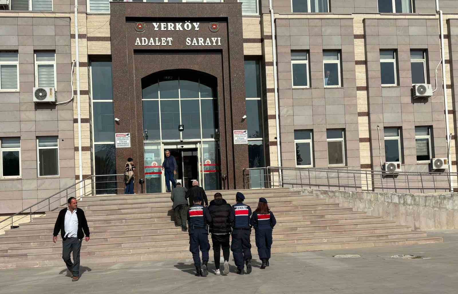 Yozgat’ta 8 firari hükümlü yakalandı