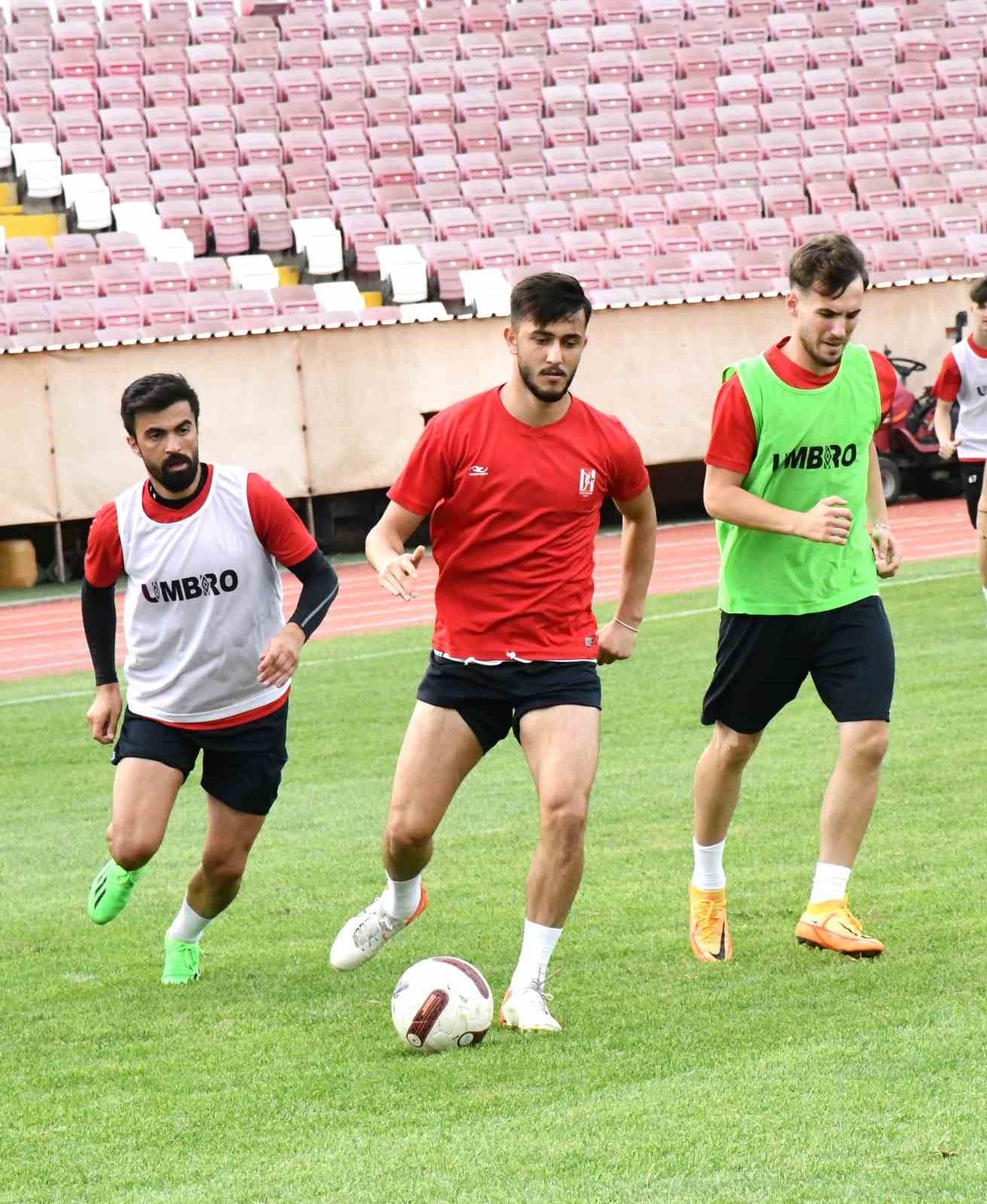 Balıkesirspor, Siirt İl Özel İdaresi Spor maçının hazırlıklarına başladı