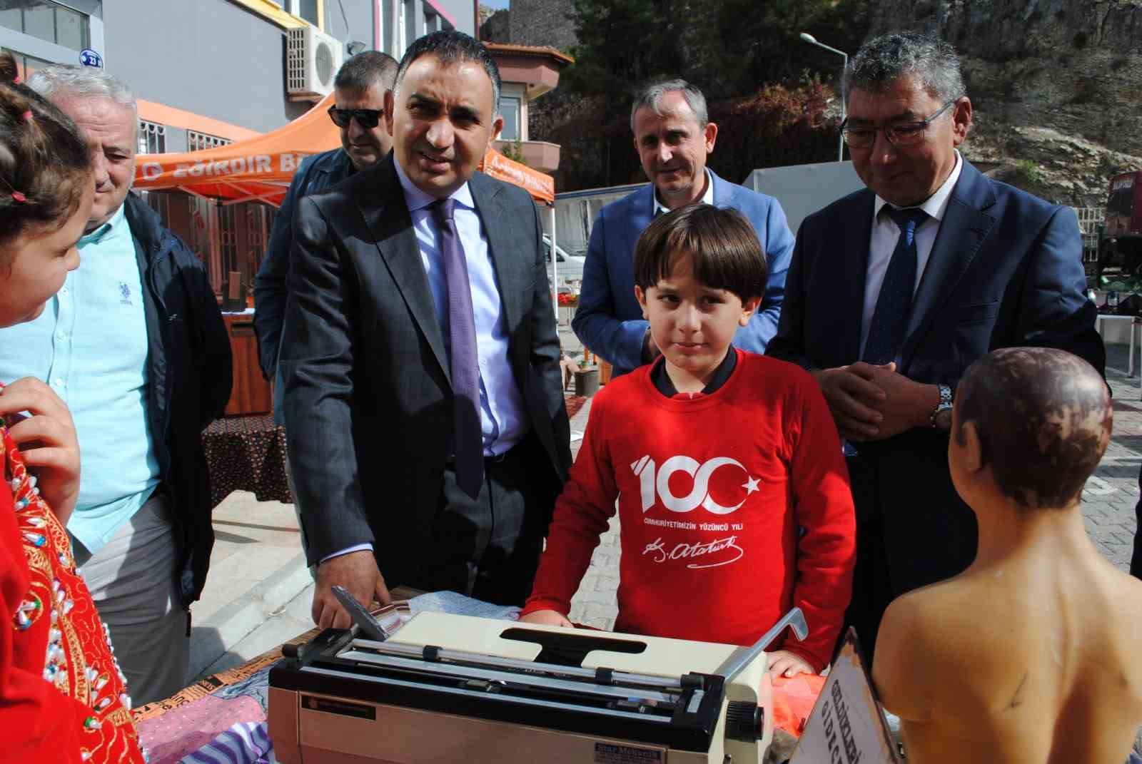 Isparta’da "Kültürümüzü Yaşatıyoruz" sergisi