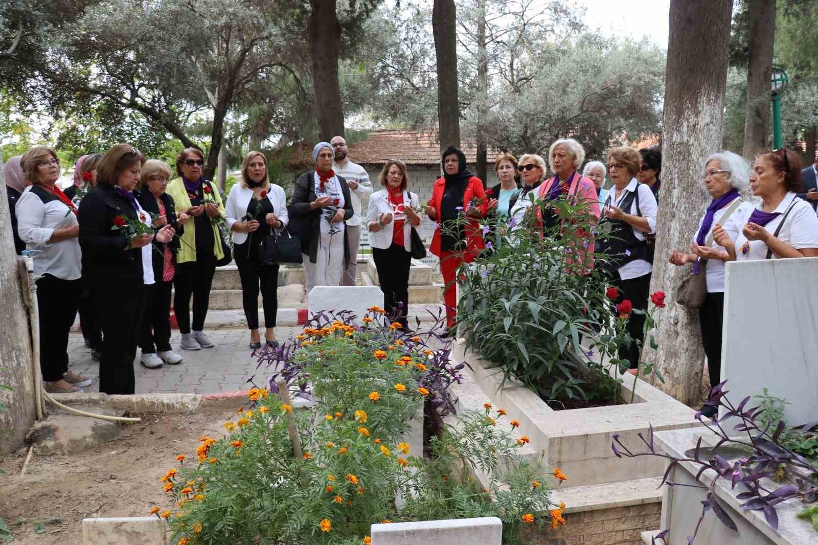 Kadın Muhtarlar Günü’nde, Gül Esin mezarı başında anıldı