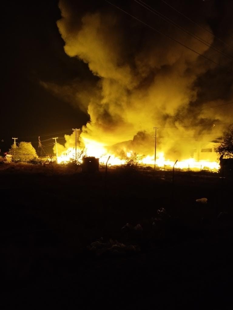 Niğde’de geri dönüşüm tesisindeki yangın kontrol altına alındı