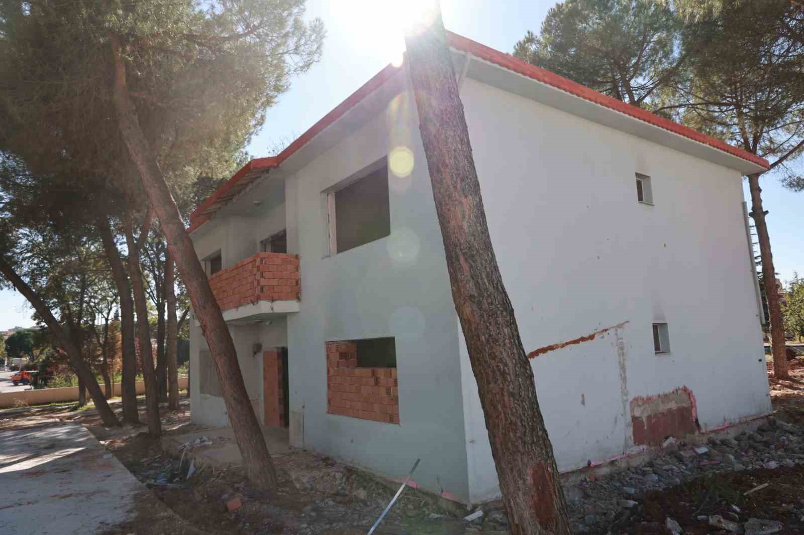 Dikilitaş Millet Bah&ccedil;esi şehrin yeni g&ouml;zdesi olmaya hazırlanıyor
