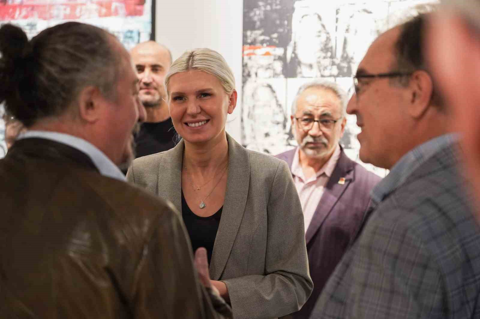 Resim sergisi a&ccedil;ılışı ger&ccedil;ekleşti
