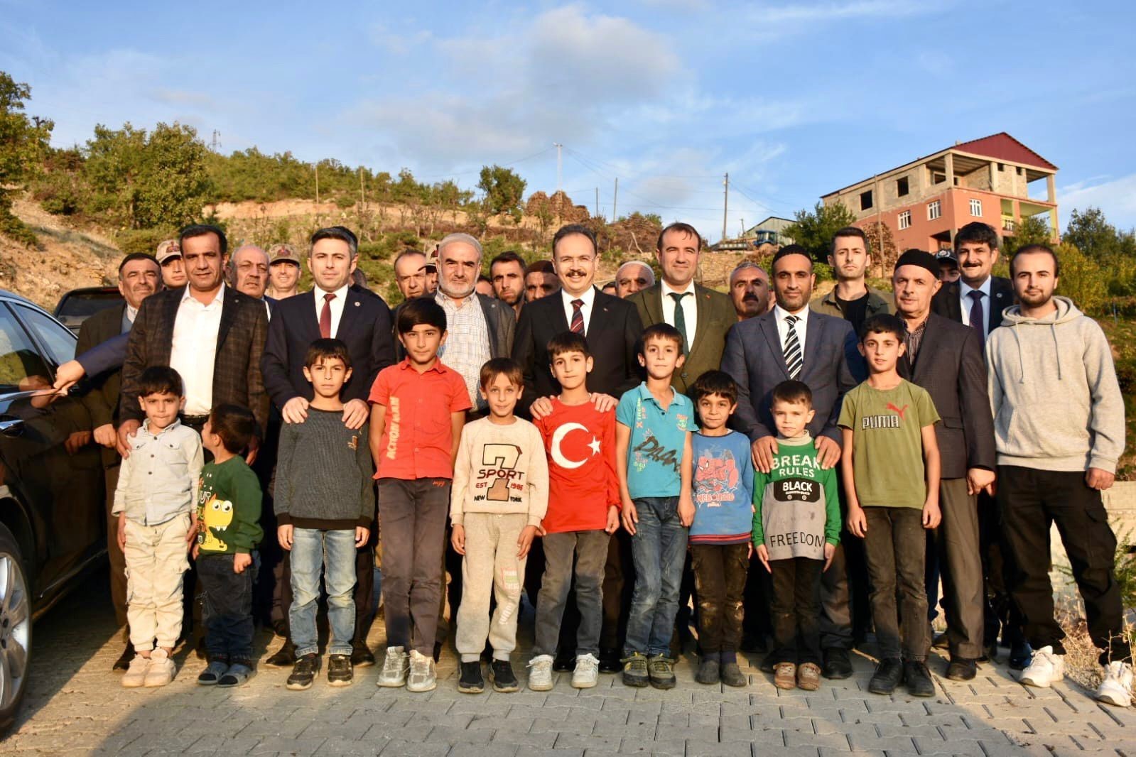 Siirt Valisi Kızılkaya, Şehit Piyade Teğmen Bağra’nın ailesi ile bir araya geldi