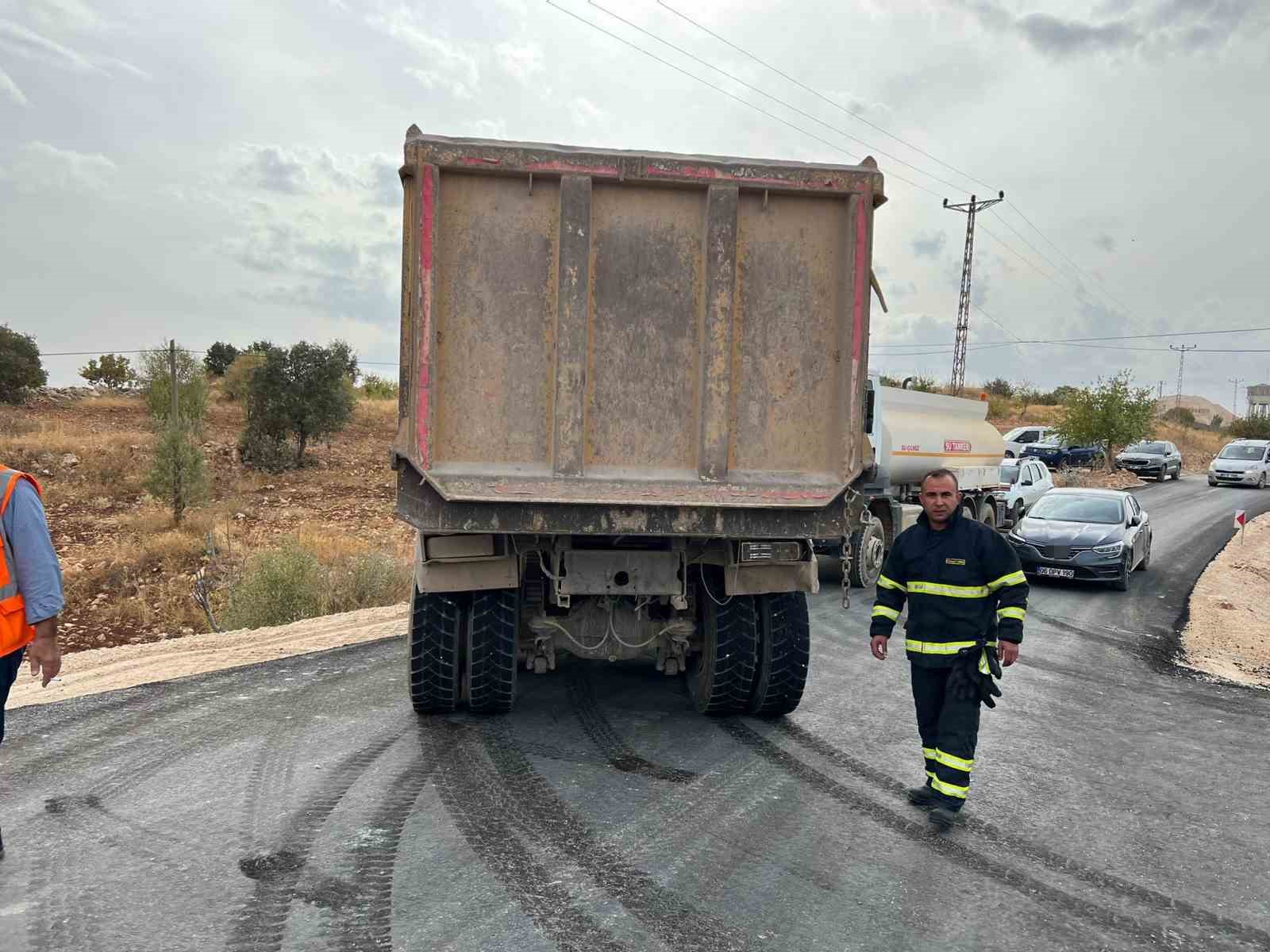 Mardin’de minibüs ile kamyon çarpıştı: 3 yaralı