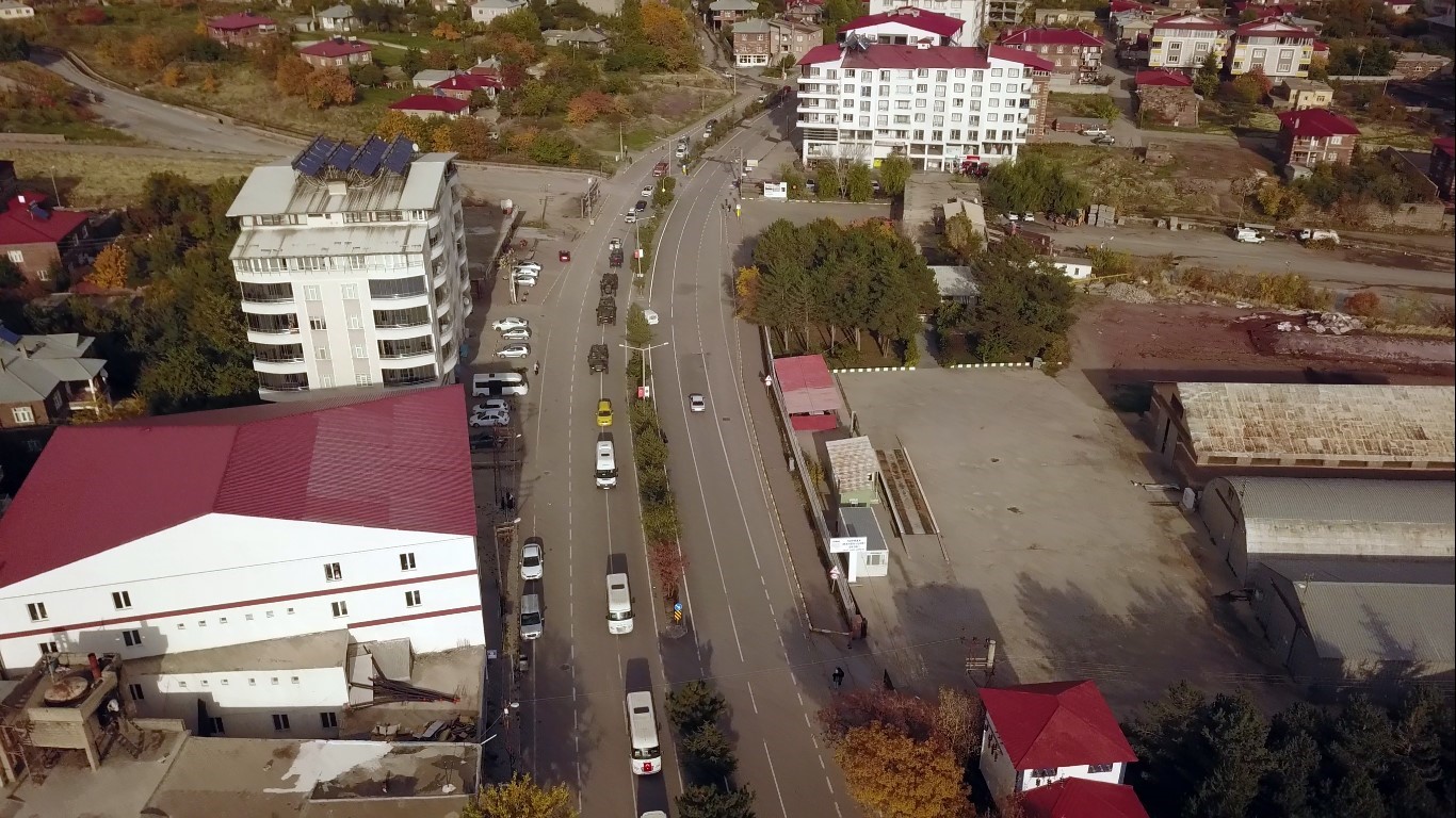 Ahlat&rsquo;ta Cumhuriyet konvoyu oluşturuldu
