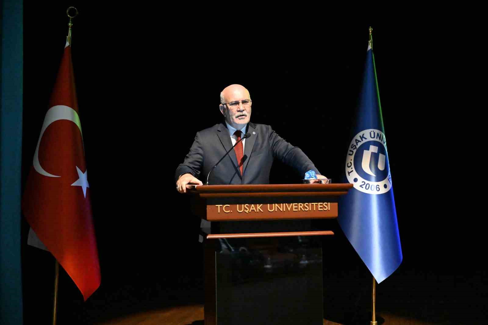 Uşak &Uuml;niversitesi, Cumhuriyetin 100. yılını dolu dizgin etkinliklerle kutluyor
