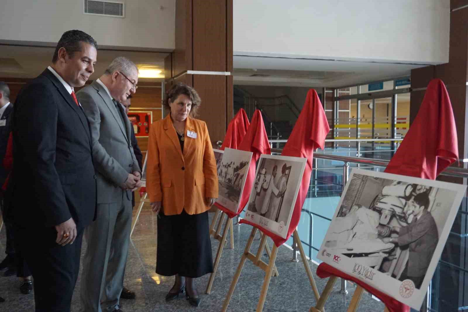 &ldquo;100 Yıldır Aynı Aşk ve Heyecanla&rdquo; temalı fotoğraf sergisi Edirne&rsquo;de a&ccedil;ıldı

