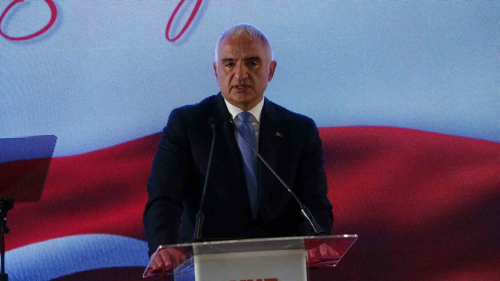 Bakan Ersoy: &ldquo;T&uuml;rkiye&rsquo;mizi parlak bir geleceğin beklediğine inancım tamdır&rdquo;
