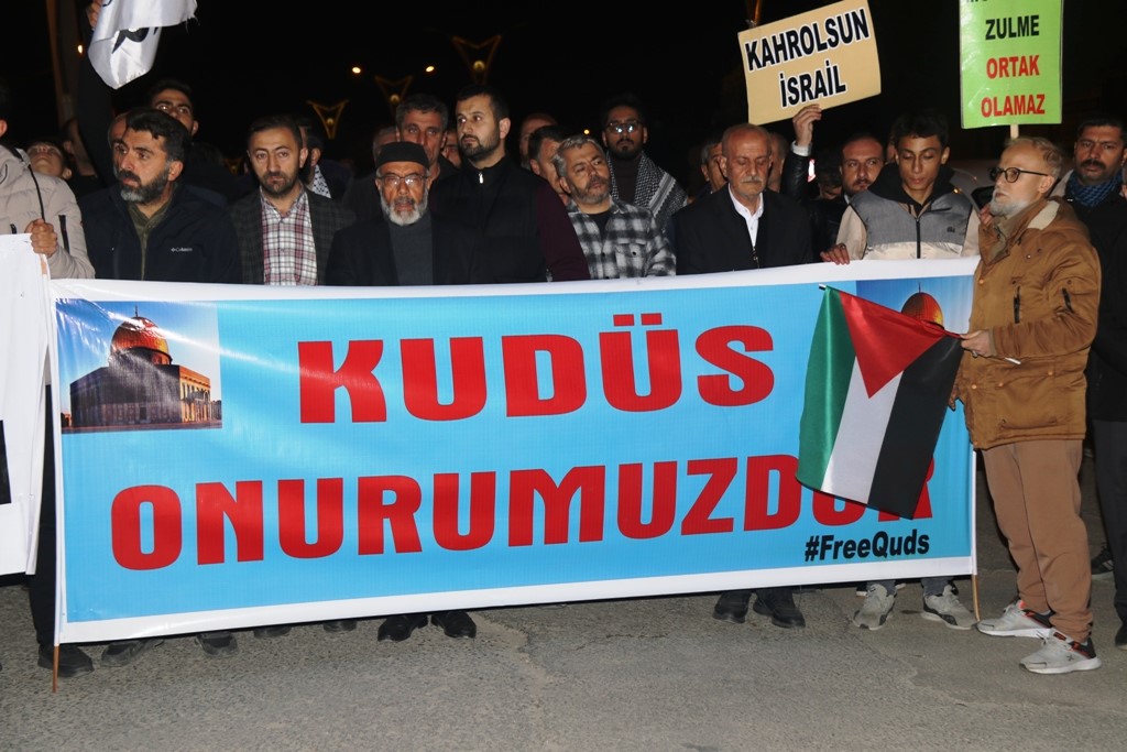 Bitlis’ten İsrail’e kınama