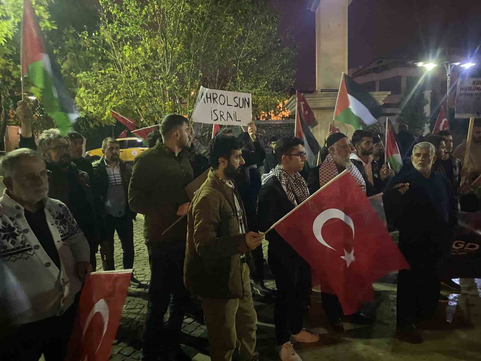 İsrail’in Gazze’ye yaptığı saldırılar protesto edildi