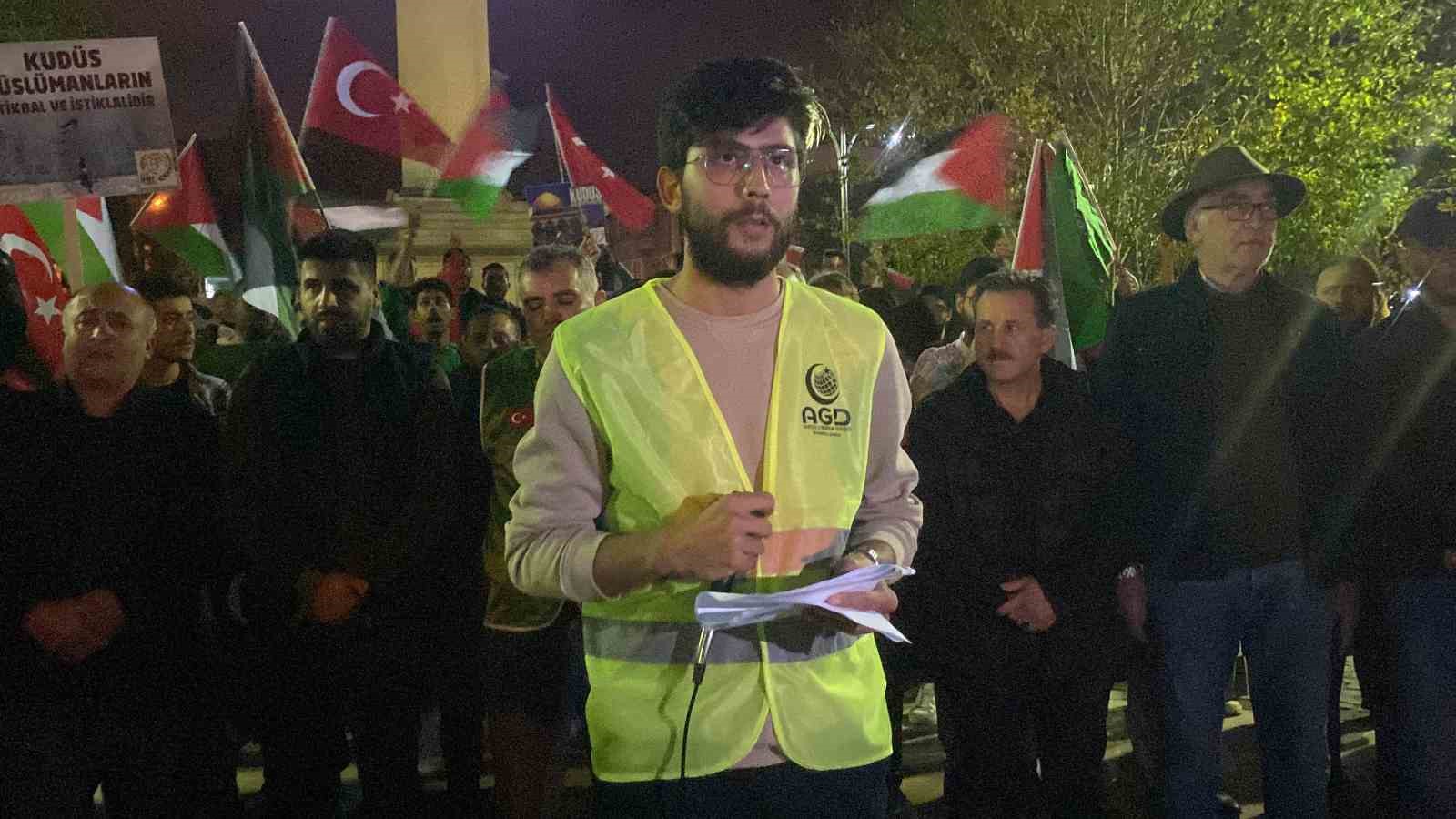 İsrail&rsquo;in Gazze&rsquo;ye yaptığı saldırılar protesto edildi
