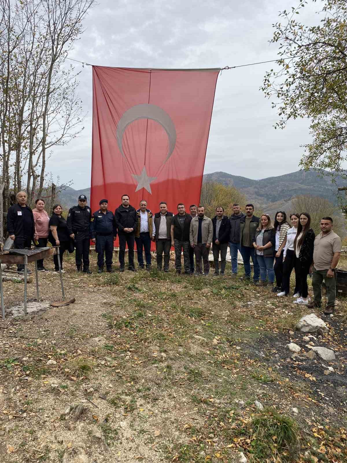 Kastamonu’da Cumhuriyet Bayramı etkinlikleri sebebiyle Akgöl’e yürüdüler