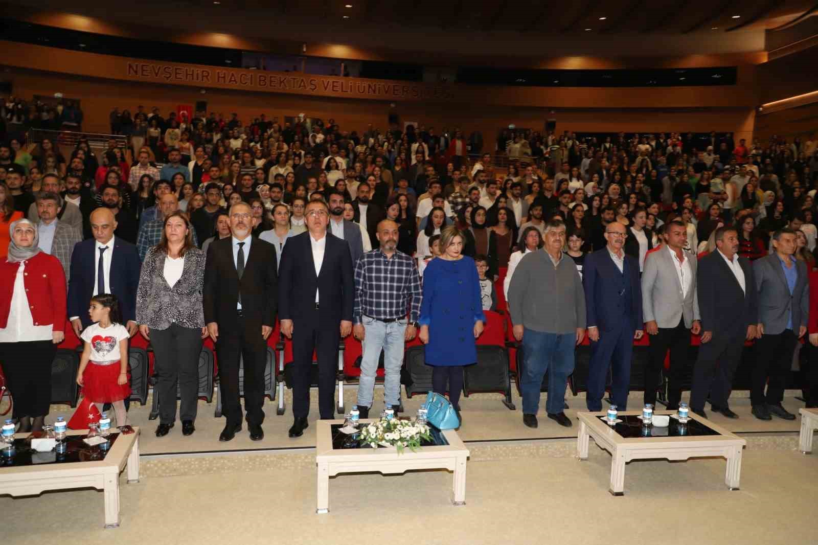 NEV&Uuml;&rsquo;den 100. Yıl Konseri d&uuml;zenlendi
