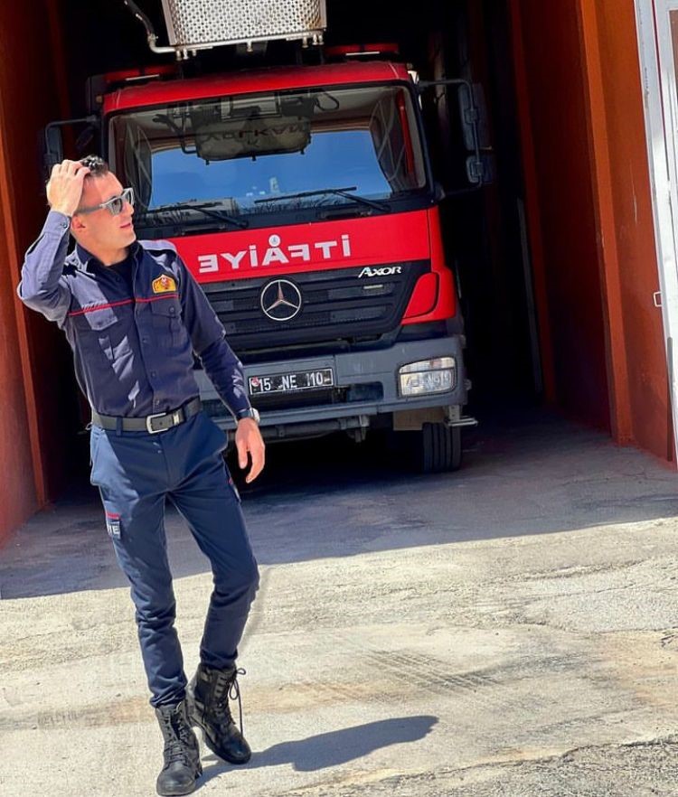 Burdur&rsquo;da otomobiliyle tarlaya u&ccedil;an gen&ccedil; itfaiye eri hayatını kaybetti
