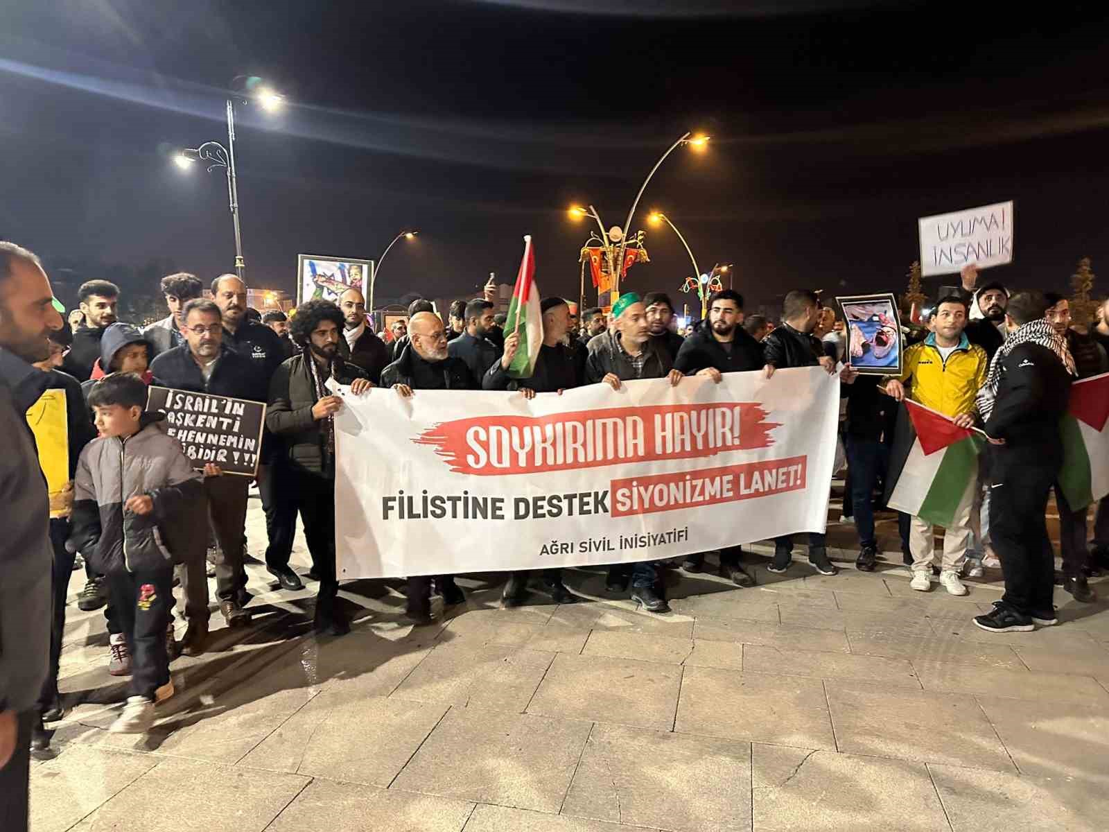 İsrail&rsquo;in Gazze saldırıları Ağrı&rsquo;da protesto edildi
