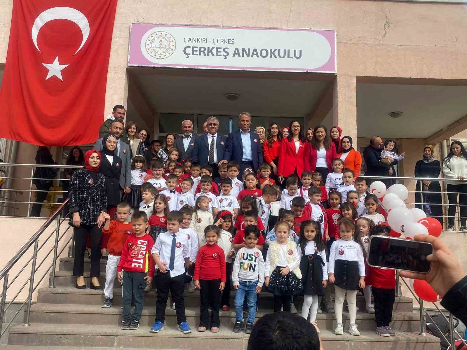 Cumhuriyetin 100. yılında "100 eser sergisi" açıldı
