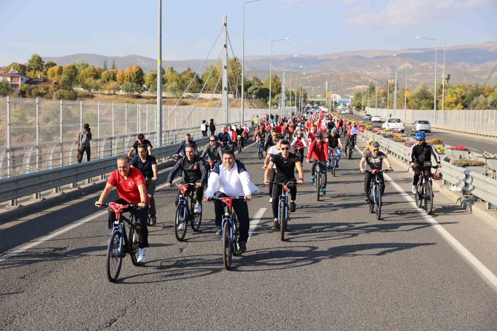 Pedallar, Cumhuriyetin 100. yılı i&ccedil;in &ccedil;evrildi
