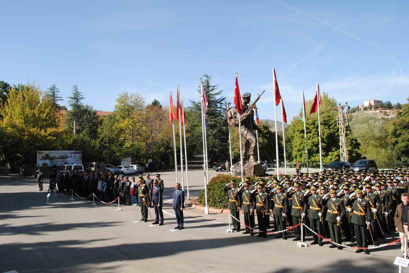Eğirdir&rsquo;de şehit kabirleri ziyaret edildi
