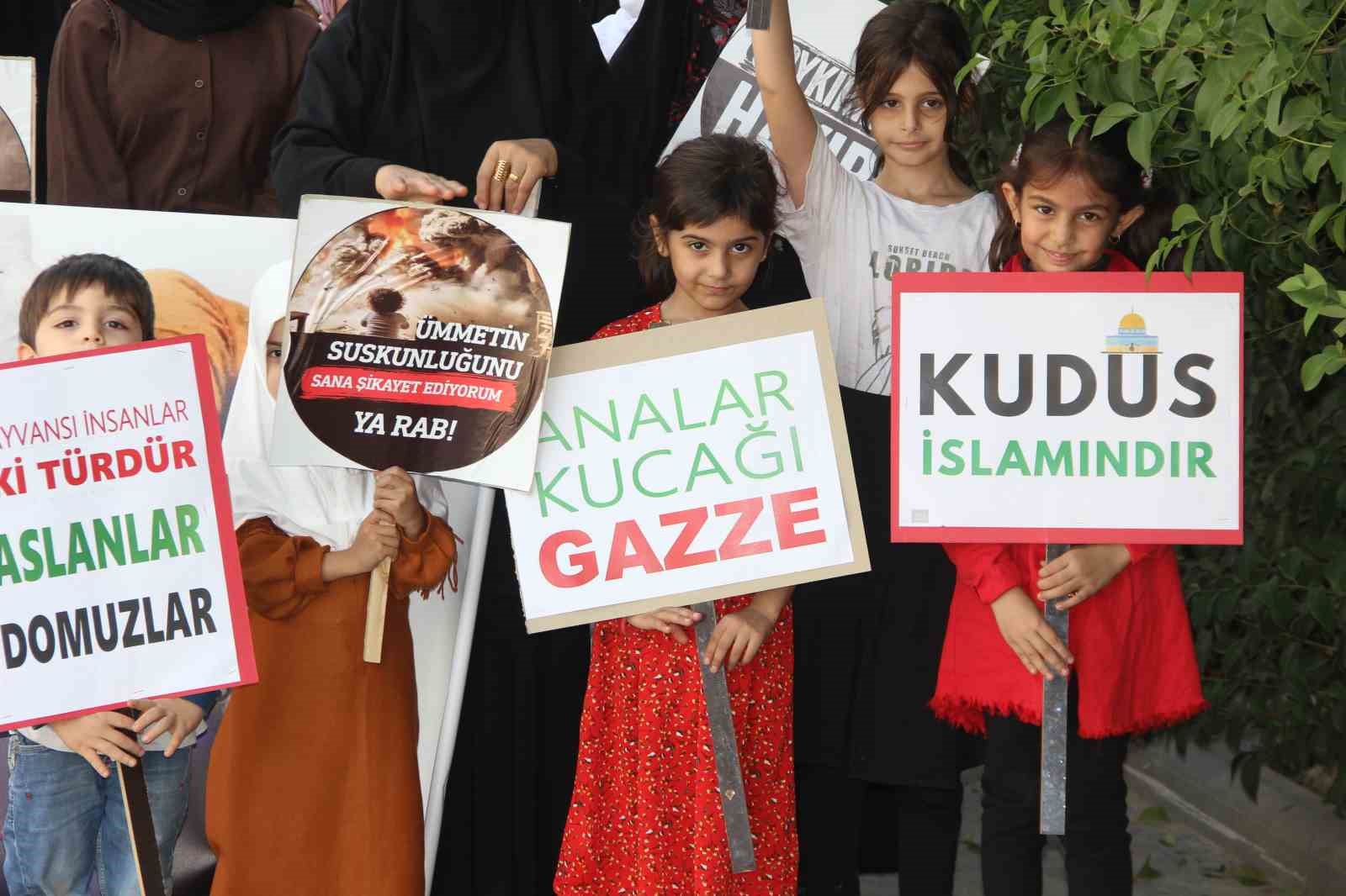 Cizre’de kadınlar, İsrail’in Gazze saldırılarını protesto etti
