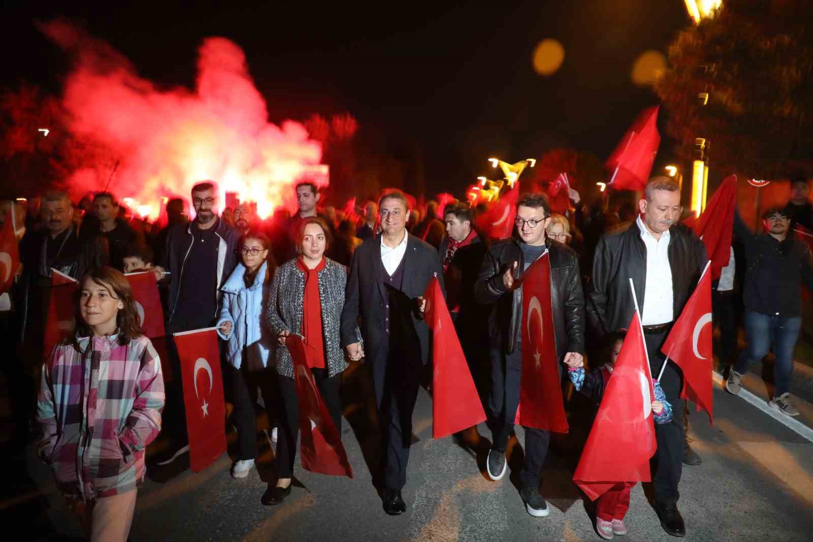 Bitlis&rsquo;te fener alayı y&uuml;r&uuml;y&uuml;ş&uuml; yapıldı
