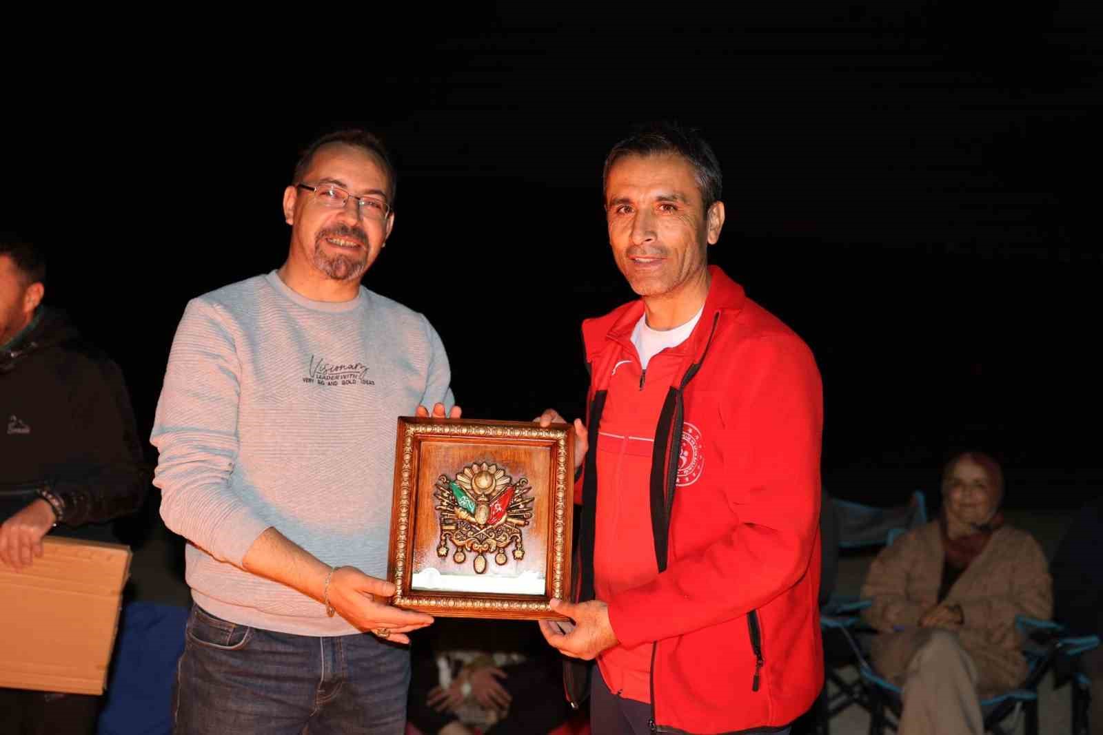 Nevşehir’de gazetecilerden ’Cumhuriyet Nöbeti’