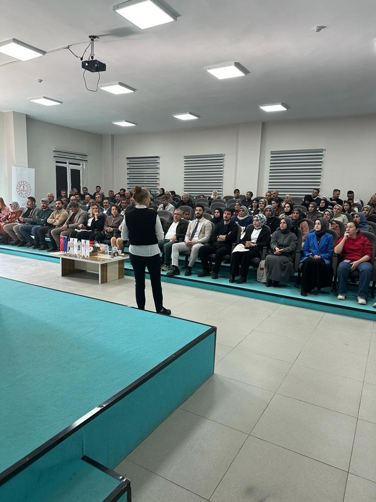 Ağrı&rsquo;da eğitime destek projesi başladı
