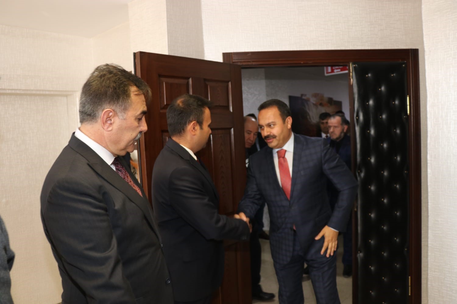 Ahlat’ta Cumhuriyet’in 100. yılı coşkuyla kutlandı