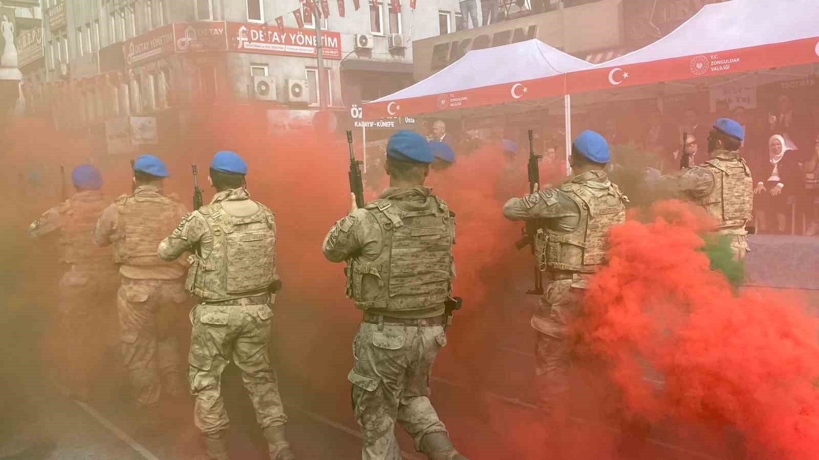 Zonguldak&rsquo;ta 29 Ekim coşkusu
