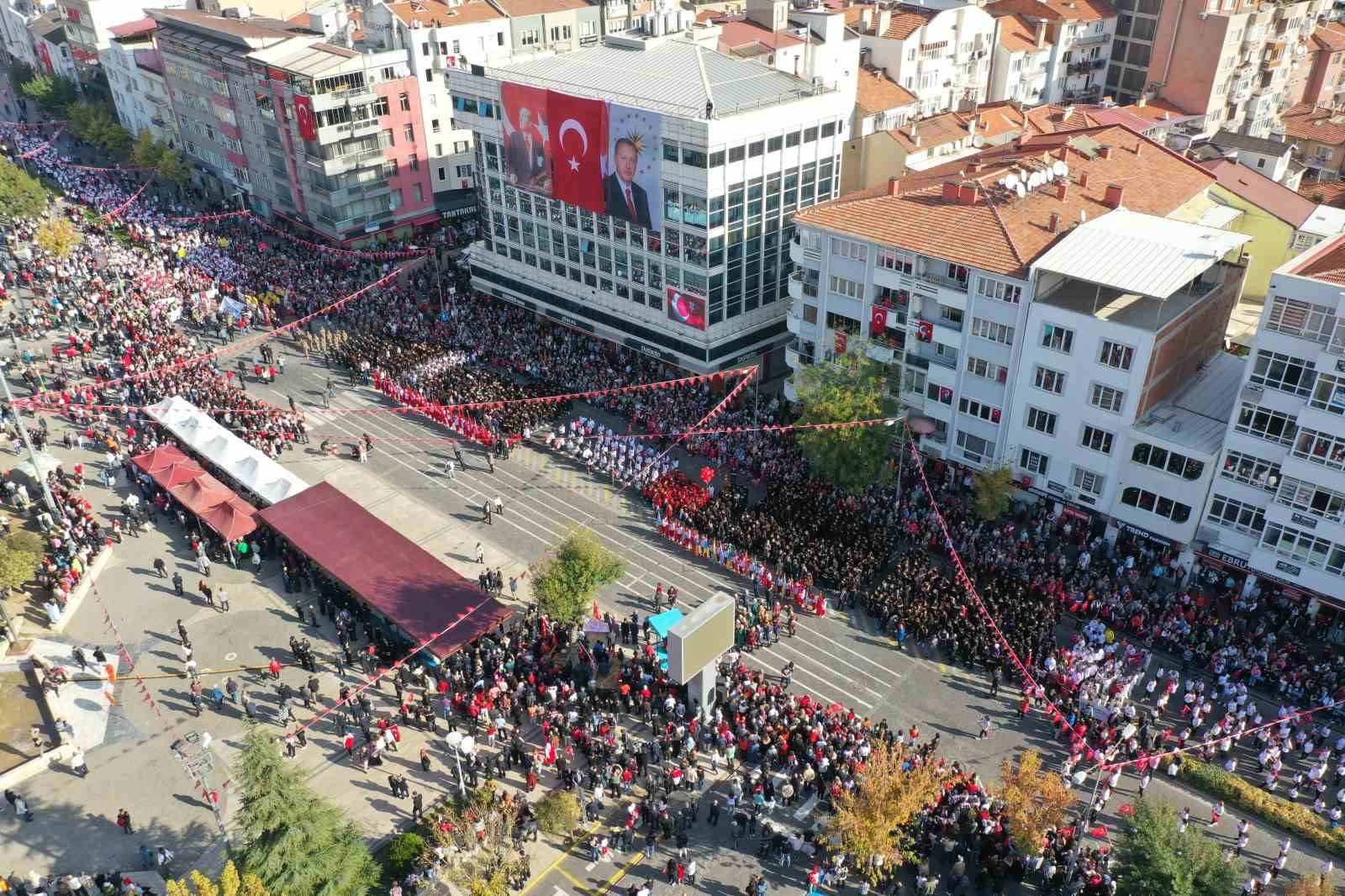 Uşak’ta 29 Ekim coşkuyla kutlandı