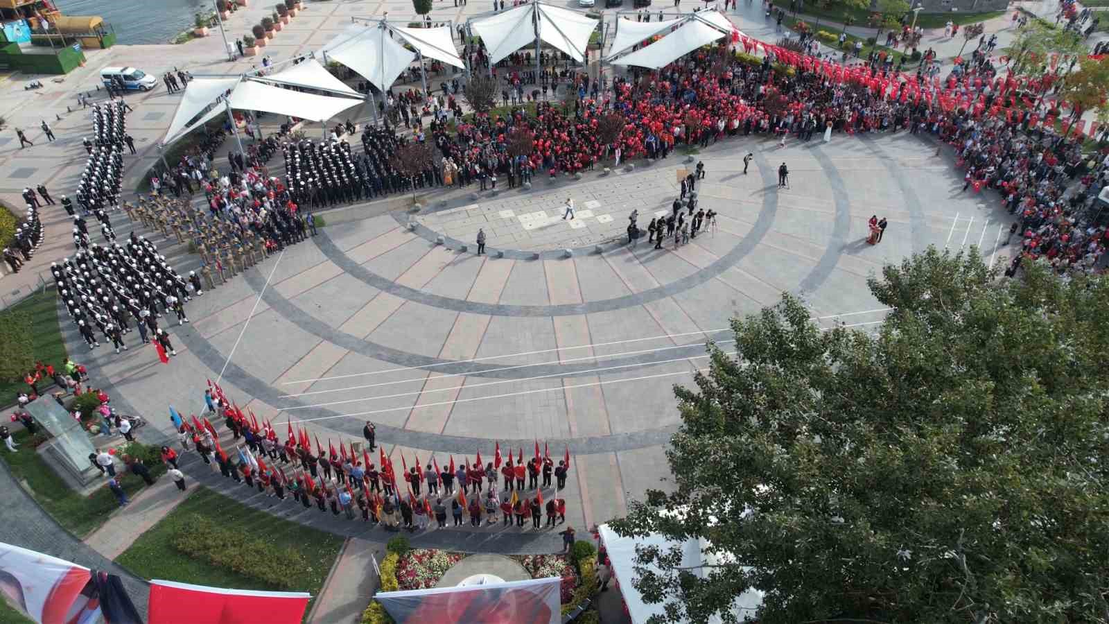 Yalova’da cumhuriyetin 100. yılı coşkuyla kutlandı