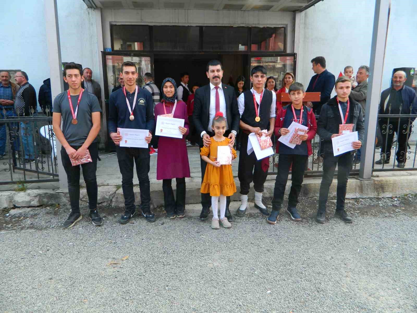 Cumhuriyetin 100. Yılı Posof&rsquo;ta coşku ile kutlandı
