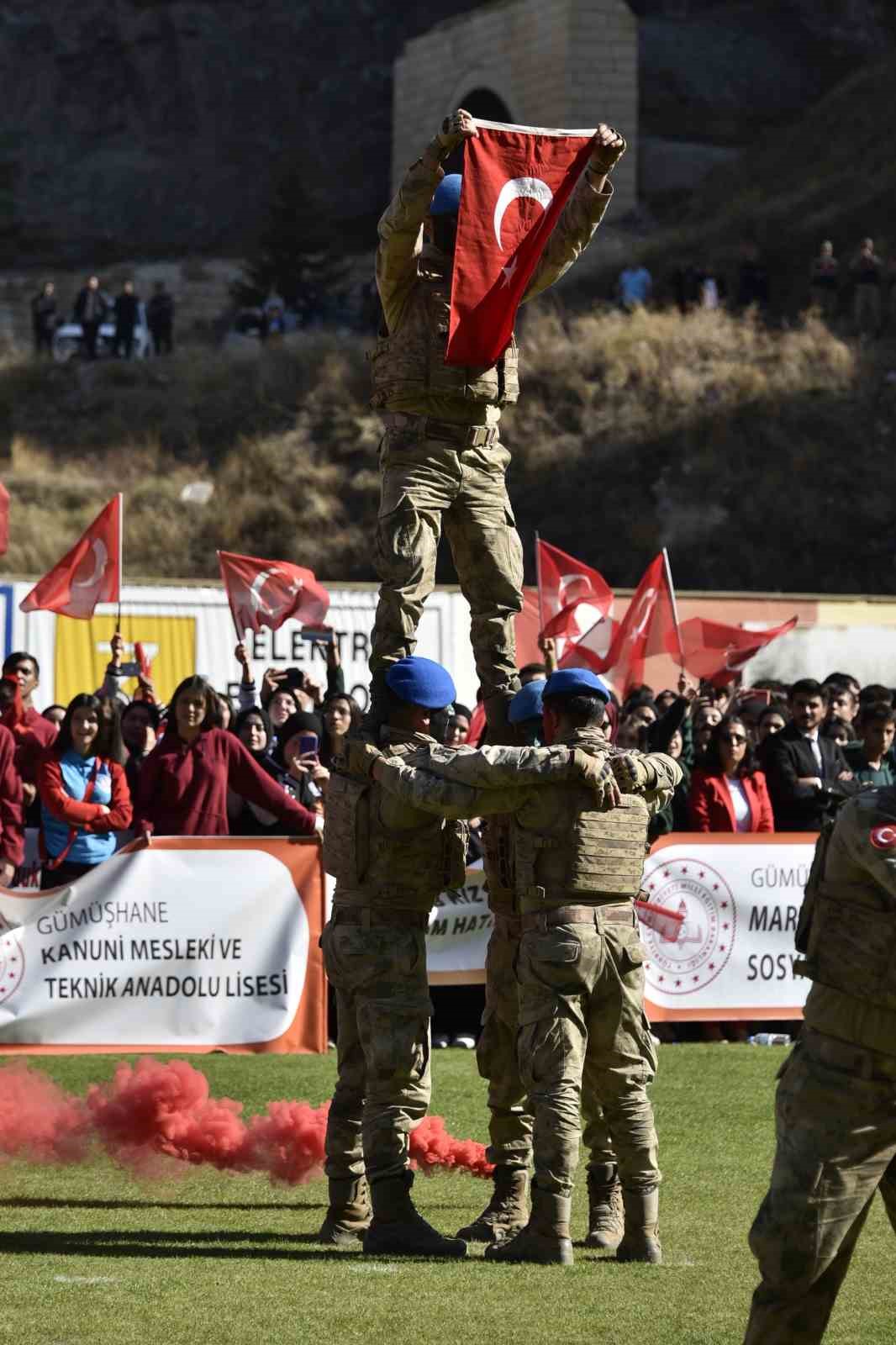G&uuml;m&uuml;şhane&rsquo;de Cumhuriyetin 100. Yılı b&uuml;y&uuml;k bir coşkuyla kutlandı
