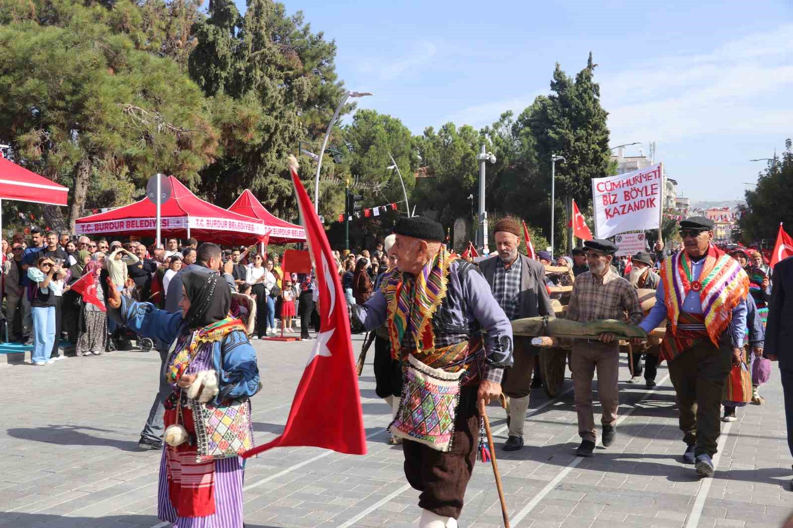 Cumhuriyet’in 100’üncü yılı Burdur’da coşkuyla kutlandı