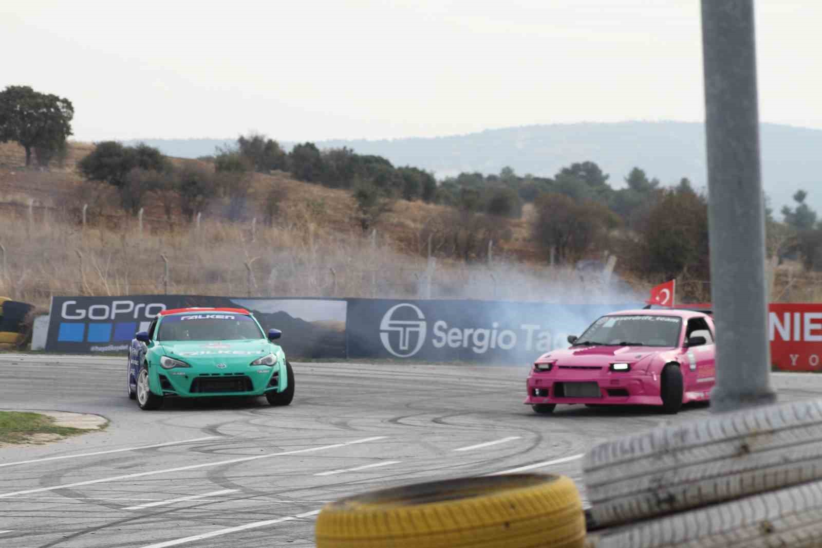 Uşak&rsquo;ta drift etkinliği d&uuml;zenlendi
