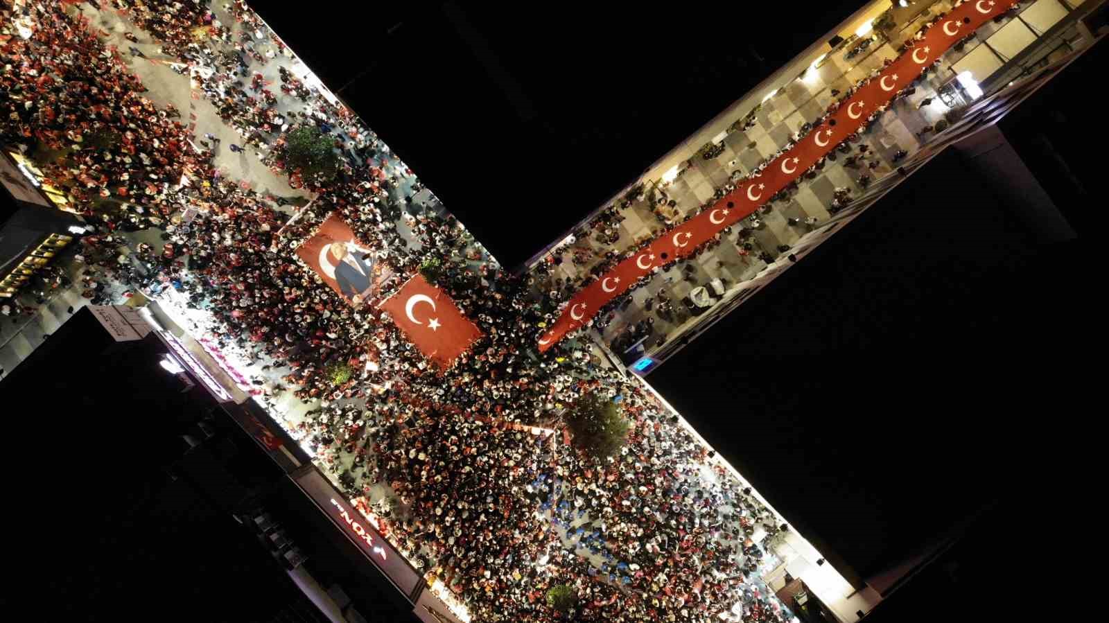 Sakarya tek yürek oldu, Cumhuriyet’in 100. yıl coşkusunu yaşadı