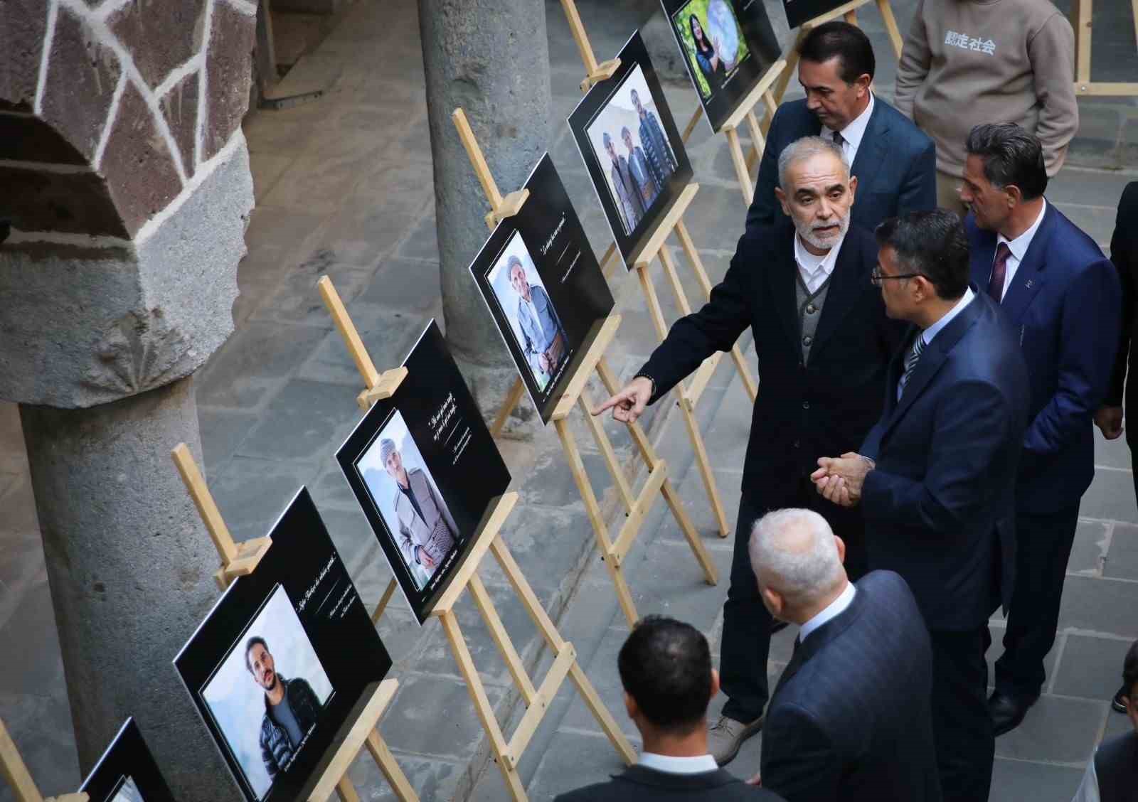 Hakkari&rsquo;de "&Uuml;&ccedil; Kuşak Hakkari" fotoğraf sergisi a&ccedil;ıldı
