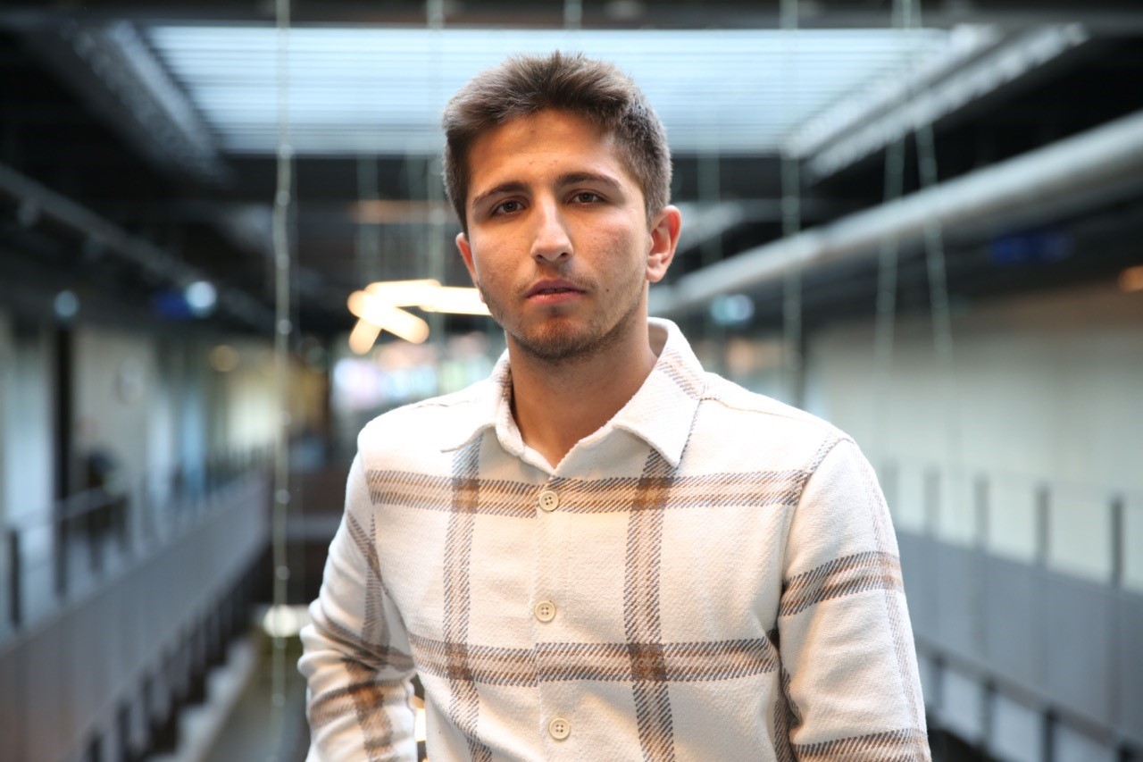 AG&Uuml; &ouml;ğrencilerinin Yapay Zeka ve Enerji Verimliliği Projesine Destek
