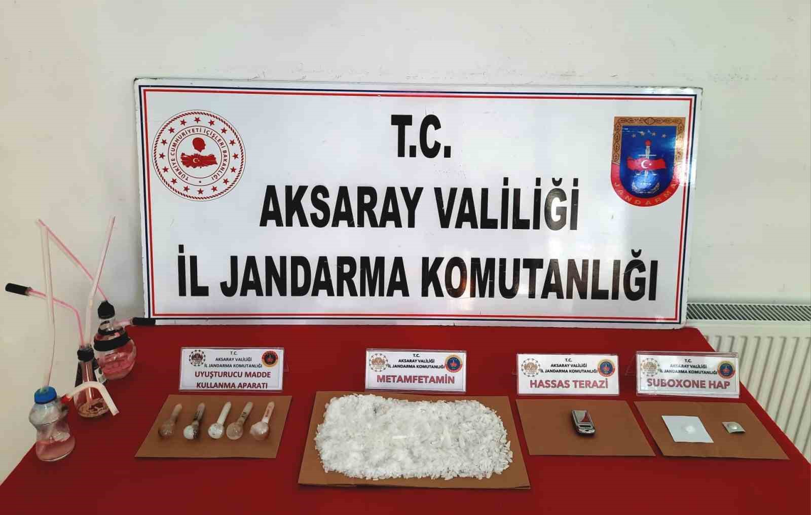 Jandarmadan uyuşturucu operasyonu: 3 tutuklama
