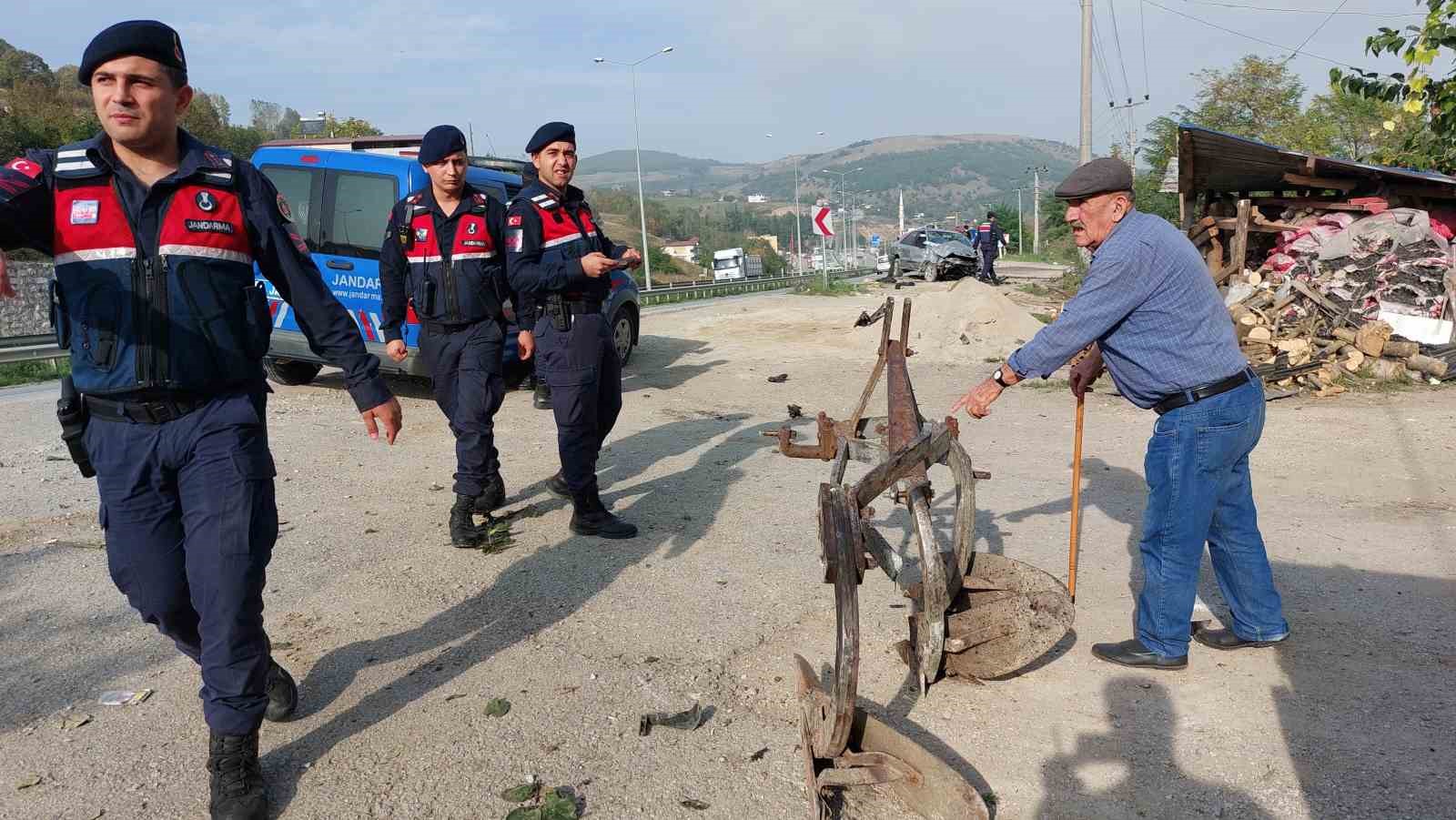 Otomobil takla attı: İnfaz koruma memuru ağır yaralandı