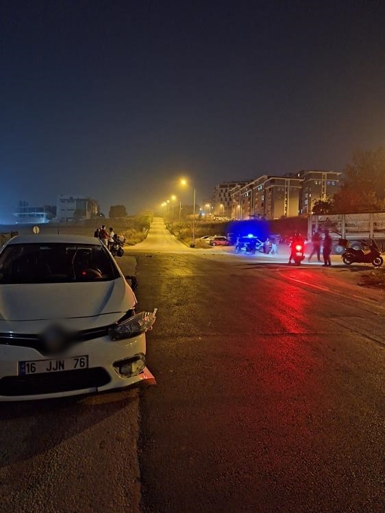 Bursa’da otomobil motosiklete çarptı: 2 ağır yaralı