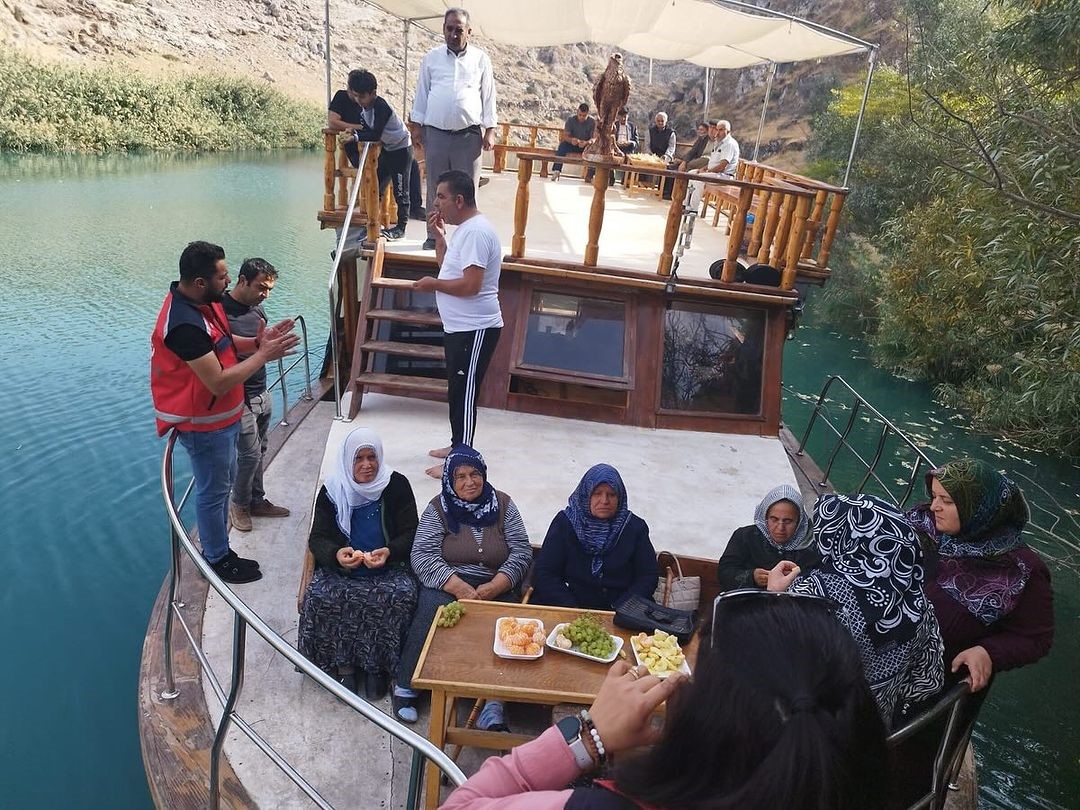 Yaşlılar  için tekne turu düzenlendi
