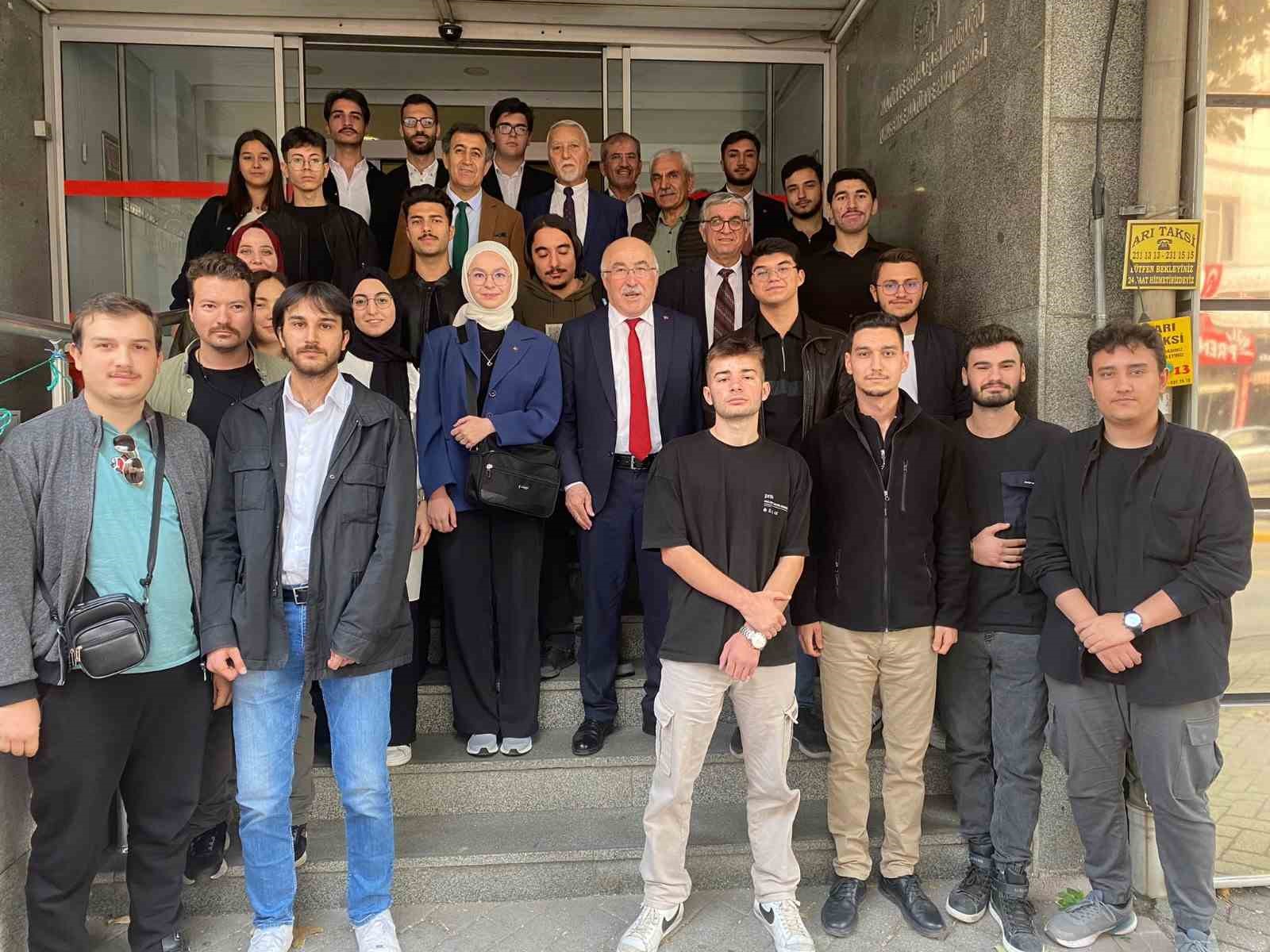 ’Cumhuriyetimizin İlk Yüzyılı Bilgi Şöleni’ toplantısı yapıldı