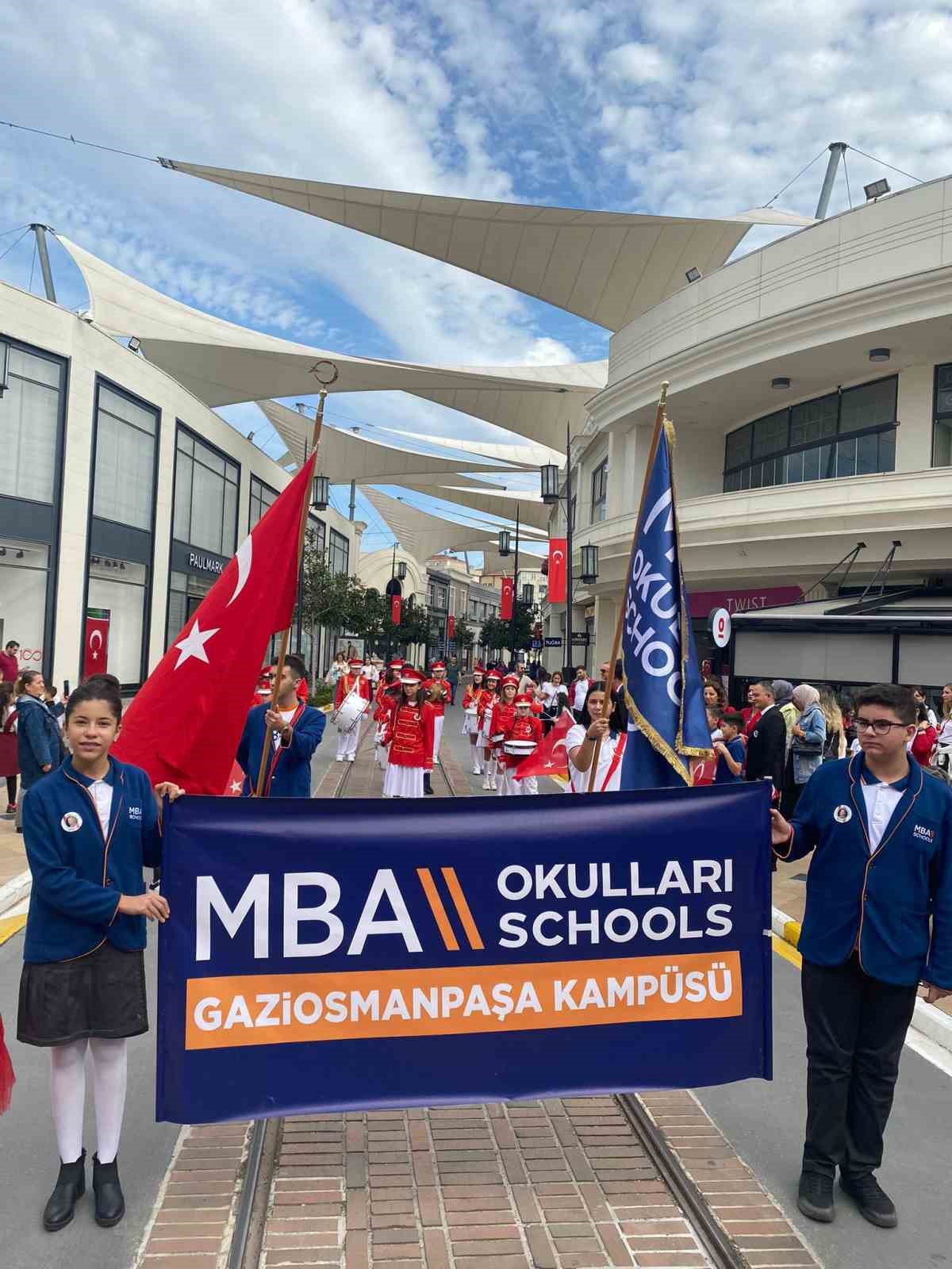 MBA okulları &ouml;ğrencileri Cumhuriyet sahnesinde
