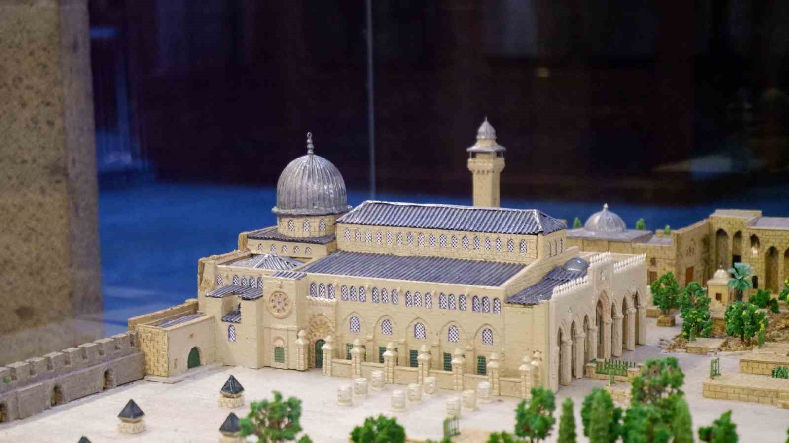 T&uuml;rk insanının Kud&uuml;s ve Mescid-i Aksa sevgisi
